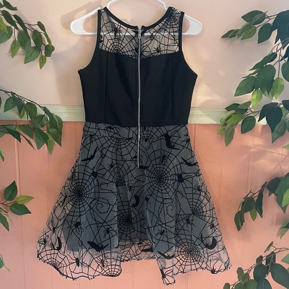 Spirit Halloween Spiderweb Dress 🕷️🕸️ - Picture 2 of 6